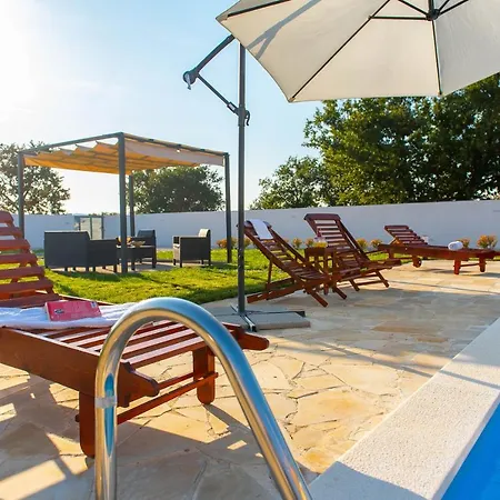 Idyllic Country House - Aprilis - Ae 1418 Villa Galovac (Zadar)